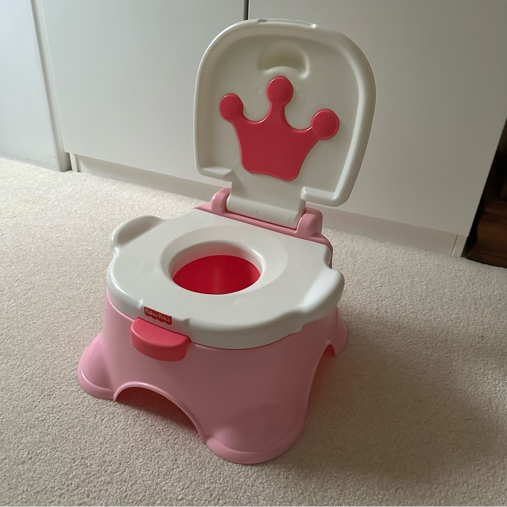 Fisher-Price Toddler Toilet Royal Stepstool Potty Training Seat with Music -Pink